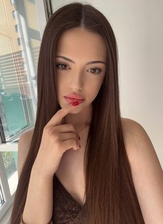 Eleanora - escort in Dubai Photo 5 of 12