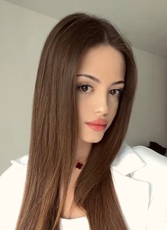 Eleanora - escort in Dubai Photo 7 of 12