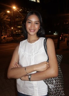 ELEGANCE IN SIMPLICITY - escort in Manila Photo 5 of 10