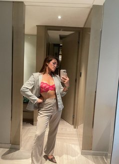 Elegant and Eloquent Ellie - Transsexual escort in Kuala Lumpur Photo 12 of 12