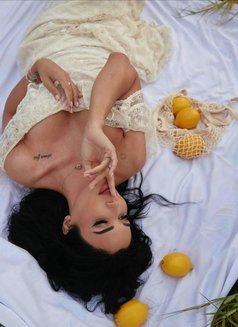 🇷🇺Elegant Camilla🇷🇺 - Transsexual escort in Baku Photo 6 of 16