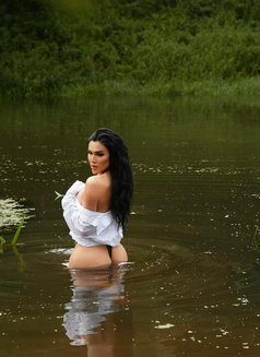 🇷🇺Elegant Camilla🇷🇺 - Transsexual escort in Baku Photo 8 of 16
