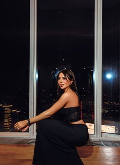 ELEGANT ELINA ELITE - Transsexual escort in İstanbul Photo 29 of 30