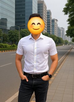 Elegant Male for Selective - Acompañantes masculino in Mumbai Photo 5 of 5