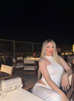 Elena - escort in İstanbul Photo 9 of 17