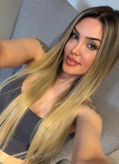Elena - escort in İstanbul Photo 11 of 17