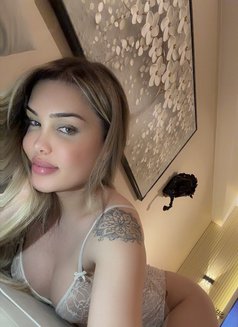 Elena - escort in İstanbul Photo 18 of 18