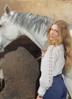 Elena - escort in Muscat Photo 7 of 11