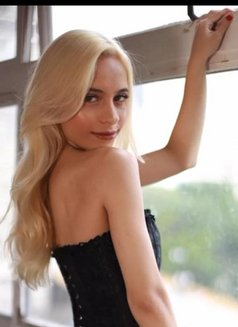 Elena - escort in Cape Town Photo 6 of 11