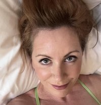Elena - escort in Cairo
