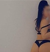 Elena - escort in Nantes