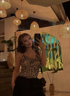 Elena - escort in Tirana Photo 4 of 22