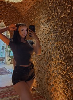 Elena - escort in Tirana Photo 21 of 22