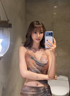 Elena Lin - escort in Tokyo Photo 7 of 20