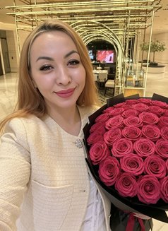 Elena Love - escort in Abu Dhabi Photo 17 of 17
