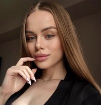 Elena Model - puta in Riyadh Photo 10 of 11