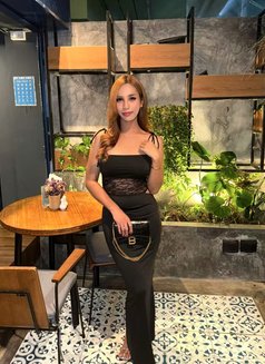 Elena Rose - Transsexual escort in Paris Photo 20 of 26