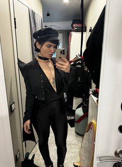 Elena - escort in Hong Kong Photo 8 of 9