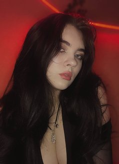 Elena - escort in Hong Kong Photo 7 of 15