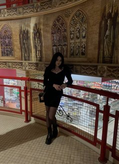 Elena - escort in Hong Kong Photo 11 of 15