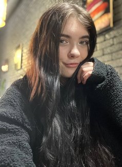 Elena - escort in Hong Kong Photo 12 of 15