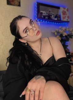 Elena - escort in Hong Kong Photo 15 of 15