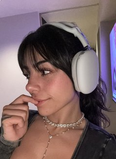 Elena - escort in Amsterdam Photo 4 of 4