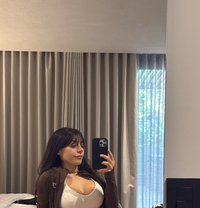 Elena - escort in Frankfurt