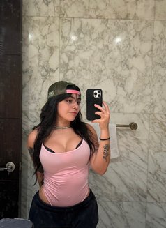 Elena - escort in Madrid Photo 3 of 4