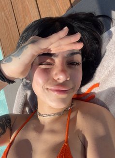 Elena - puta in Rome Photo 4 of 4