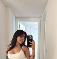 Elena - escort in Vienna