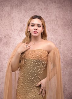 Elena Super Blow - Transsexual escort in Bali Photo 1 of 8