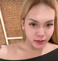 Elena Super Blow - Transsexual escort in Bali