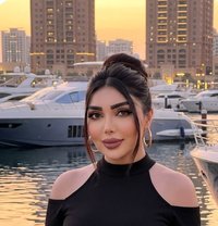 Elena - escort in Muscat Photo 4 of 9