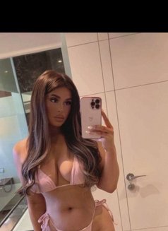 Elena - escort in Jeddah Photo 3 of 5