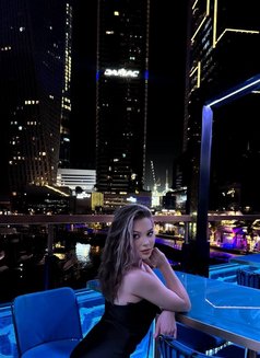 Elena Yong Fresh - puta in Dubai Photo 11 of 13