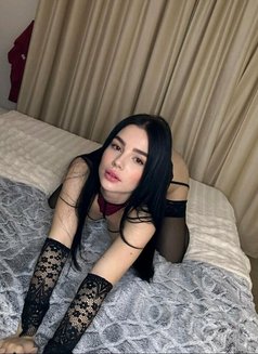 ELENA HAMZA - escort in Osaka Photo 3 of 6