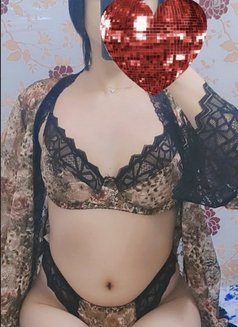 Eli 888 - Transsexual escort in Dubai Photo 13 of 14