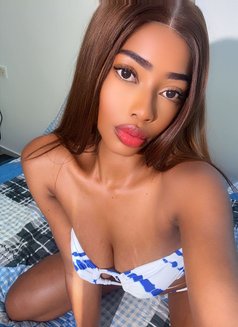 Ella - escort in Dubai Photo 10 of 12