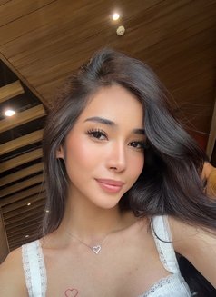 Eli ( meetup, Cumshow ) - Acompañantes transexual in Makati City Photo 5 of 7