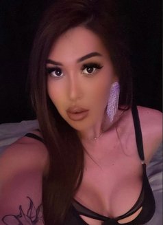 Elia (all inclusive) - Transsexual escort in Al Manama Photo 3 of 5