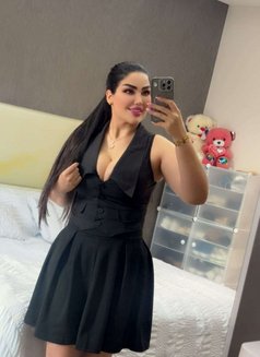 Elia - Masajista in Dubai Photo 1 of 4