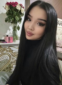 Eliana - escort in Dubai Photo 17 of 20