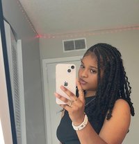 Eliana - escort in Muscat