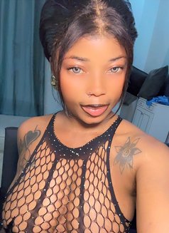 Eliana - escort in Dakar Photo 4 of 5