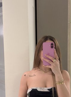 Elianesexy - puta in Riyadh Photo 2 of 30