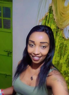 Eliannah - puta in Nairobi Photo 1 of 6
