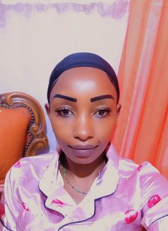 Eliannah - escort in Nairobi Photo 5 of 8