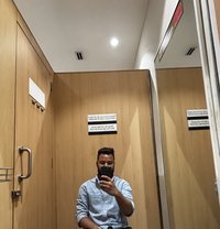 Orthour :Confident and professional - Male escort in Kolkata