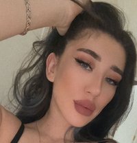 Elif - puta in Riyadh Photo 8 of 9